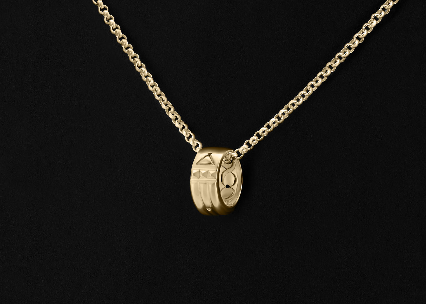 The Petite Ray Necklace