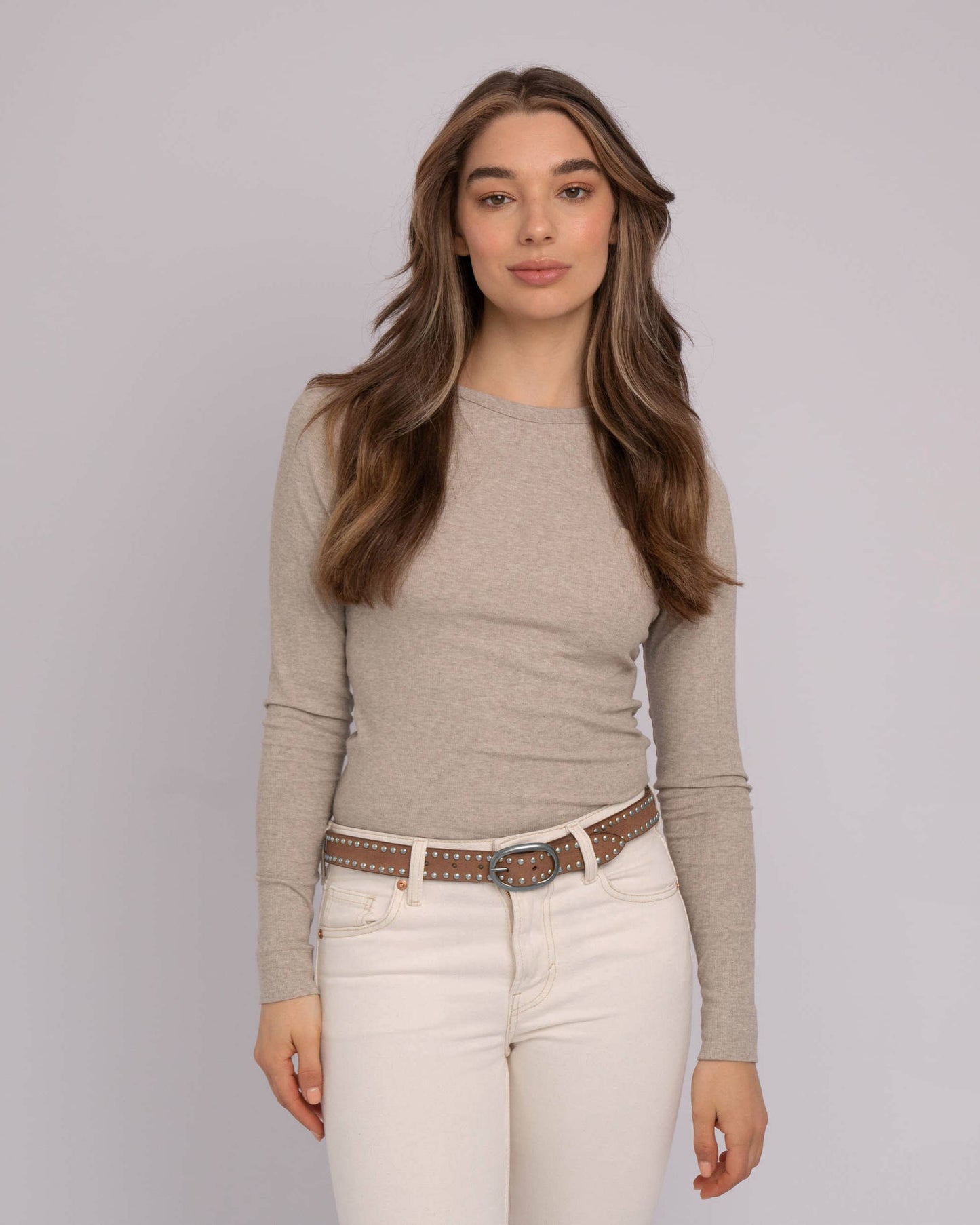 Zwier | Oval Buckle Leather Studded Belt: Camel